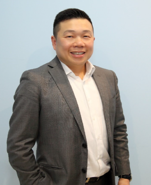 Dr Oliver Kam Tong WOO