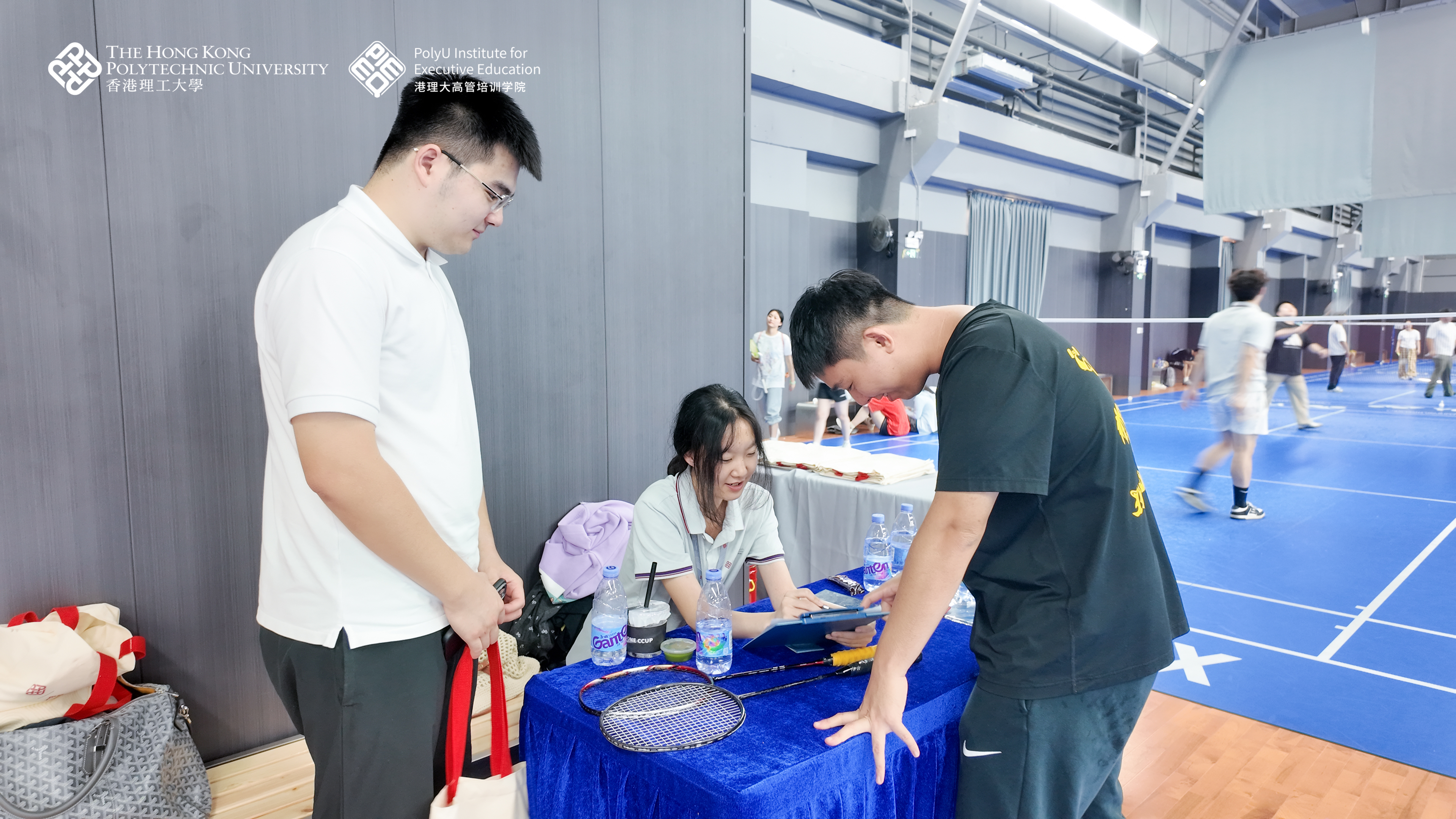 “‘羽’你同行”港理大高管培训学院羽毛球运动局