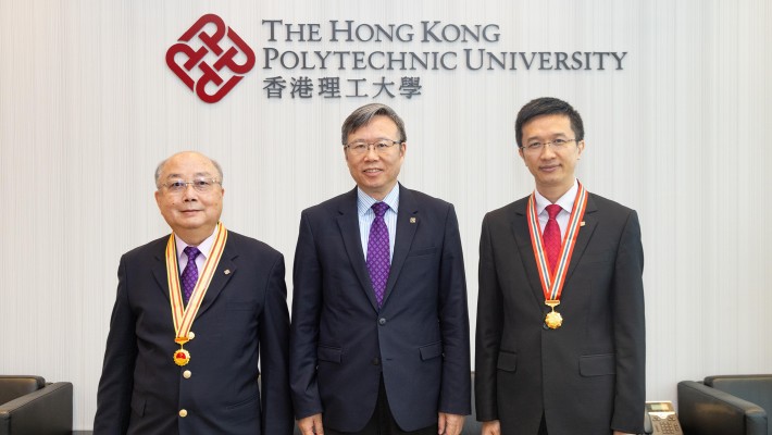 President Prof. Jin-Guang Teng (centre) congratulates Prof. Yung Kai-leung (left) and Prof. Wu Bo (right) on their national honours.