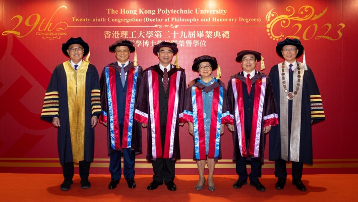 PolyU Council Chairman Dr Lam Tai-fai (first from left) and President Prof. Jing-Guang Teng (first from right) congratulate the Honorary Doctorate recipients The Hon Mrs Laura Cha Shih May-lung (third from right); Prof. Gong Qihuang (third from left); Mr Xiaojia Charles Li (second from left); Prof. Xu Ningsheng (second from right); and Prof. Zhong Nanshan, who joined the ceremony online.