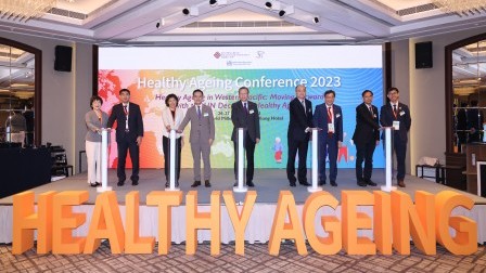 推动联合国健康老龄化十年计划