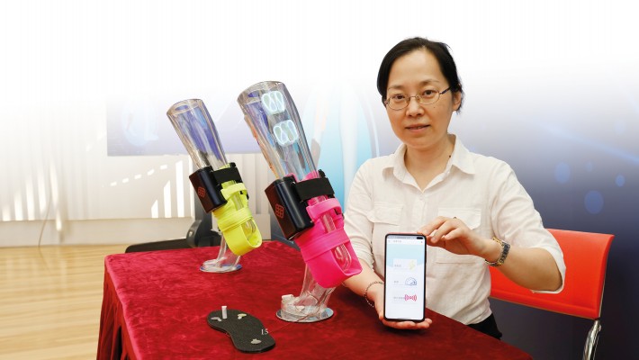 Dr Hu Xiaoling, Associate Professor of the Department of Biomedical Engineering introduces the Mobile Ankle-foot Exoneuromusculoskeleton.