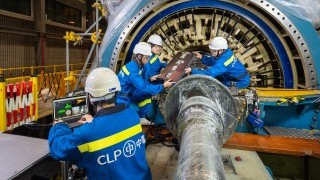 Self-guiding Robot Reinvents Power Generators Inspection