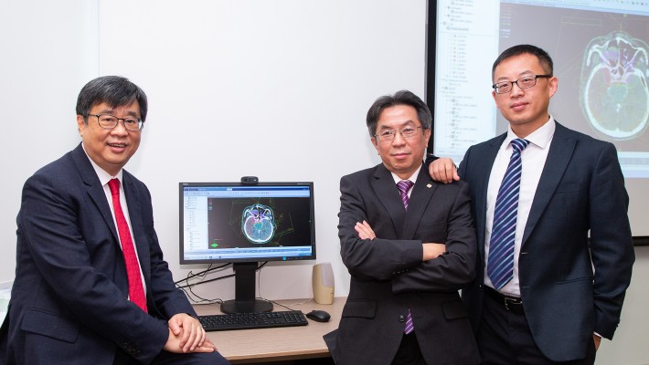 (From left) Professor David Shum, Professor Yip Shea-ping, and Professor Cai Jing