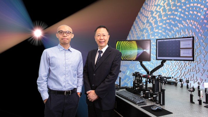 Professor Tsai Din-ping (right) and team member Dr Chen Mu-ku, with equipment for measuring a meta-lens’ structure and properties