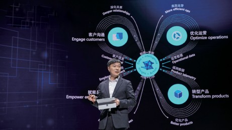 邹作基现驻北京，在微软中国的业务管理上担当领导角色。