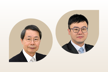 镇泰有限公司主席及创办人黄铁城博士（左）与黄铁城智能机器人青年学者郑湃博士