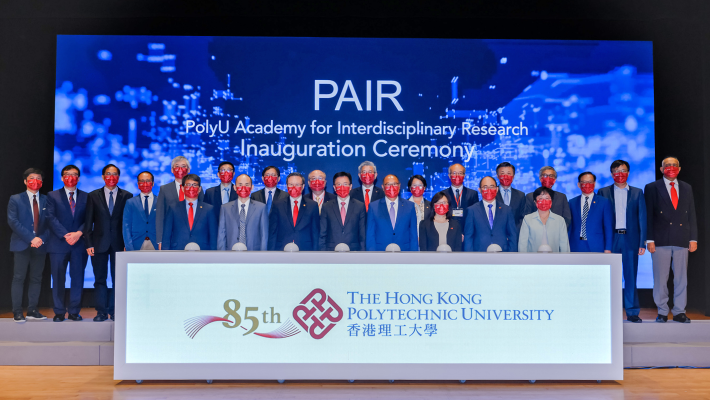 PAIR combines PolyU’s research strengths to spearhead interdisciplinary work to address major global issues. The officiating party and the representatives of the RIs and RCs posed at the Inauguration Ceremony.