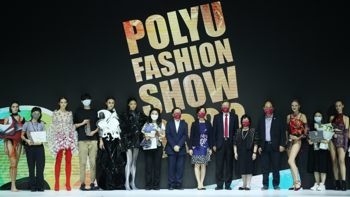 The Show was officiated by Prof. Jin-guang Teng, President of PolyU (6th from right); Prof. Wing-tak Wong, Deputy President and Provost of PolyU (4th from right); Dr Miranda Lou, Executive Vice President of PolyU (7th from right); Ms Shirley Chan, Chairlady of SFT Advisory Committee (5th from right); and Prof. Raymond Wong, Interim Dean of SFT (8th from right).