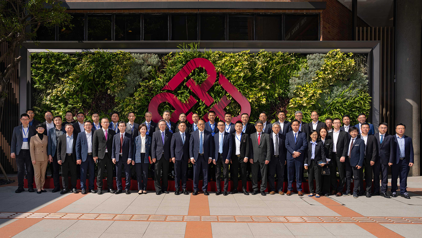 Representatives from Jinjiang’s government and businessesvisited PolyU.