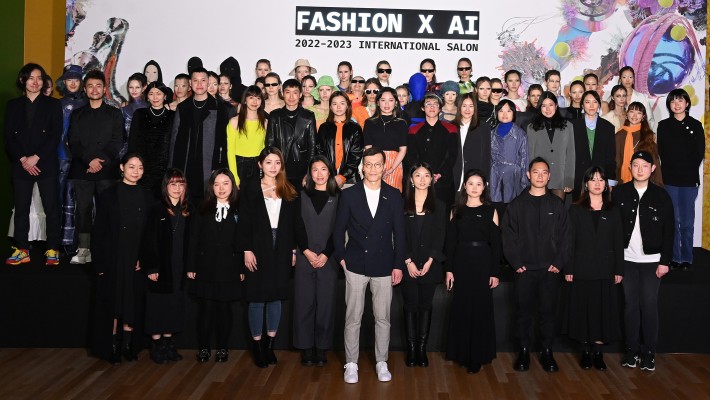 Prof. Calvin Wong Wai-keung (centre), Centre Director of AiDLab , and his development team, together with the fashion brands and young design units, showcased their latest collections designed with AiDA in the “Fashion X AI” fashion show.