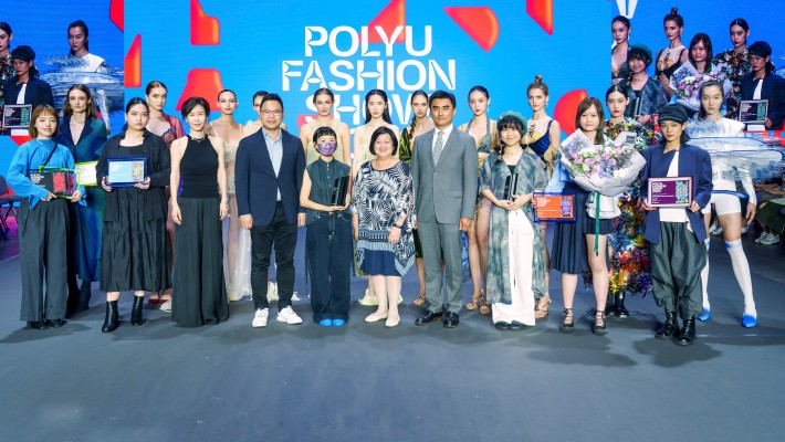 Ms Shirley Chan Suk-ling, SFT Advisory Committee Chairlady and PolyU Council Member (fifth from right); Prof. Erin Cho, Dean of SFT(third from left); Mr Benny Wong Wai-yue, Chairman of Nameson Group Limited (fourth from left) and Mr Benson Yau, Chairman of the Hong Kong Intimate Apparel Industries’ Association (HKIAIA) (fourth from right) congratulated the awardees at the PolyU Fashion Show 2023.