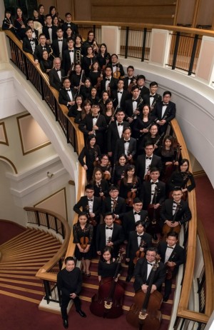 Maestro Mr Leung Kin-fung (front row, left), Artist-in-Residence 2022/23, has been the Artistic Director and Conductor of the PolyU Orchestra since 2016.