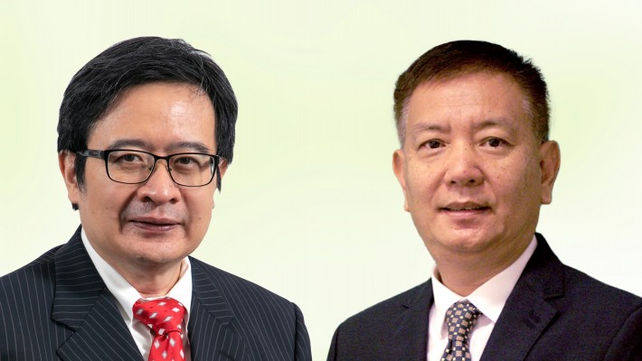 Prof. Tong Yang (left) and Prof. Tao Wang (right) were presented a First-Class and Second-Class Award in Natural Science respectively.