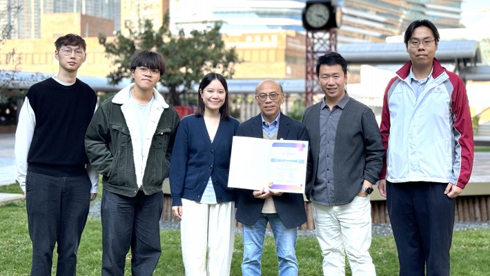 The winning team is led by Dr Rodney Chu of the Department of Applied Social Sciences (3rd from right). Members includes Mr Charles Woo (2nd from right), Mr Edmund Lau (1st from left), Ms Kathy Lam (3rd from left), Mr Ivan Lee (2nd from left) and Dr Mark Kai Pan of the Educational Development Centre (1st from right).