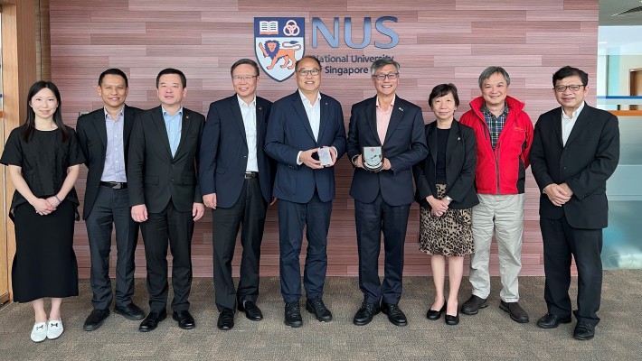 PolyU Council Chairman Dr Lam Tai-fai (centre); President Prof. Jin-Guang Teng (4th from left); Vice President (Student and Global Affairs) Prof. Ben Young (3rd from left); and Global Engagement Office Senior Manager Ms Jenny Chu (1st from left) had a fruitful discussion with National University of Singapore (NUS) President Prof. Tan Eng Chye (4th from right) and the NUS team.