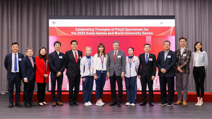 President Prof. Jin-Guang Teng (6th from right); Prof. Ben Young, Vice President (Student and Global Affair) (4th from right) and Prof. Albert Chan, Dean of Students (5th from left) extended their congratulations to PolyU student-athlete medalists Sham Hui-yu Lydia (6th from left), Lee Hoi-man Karen (5th from right) and Cheung Hoi-lam (centre).