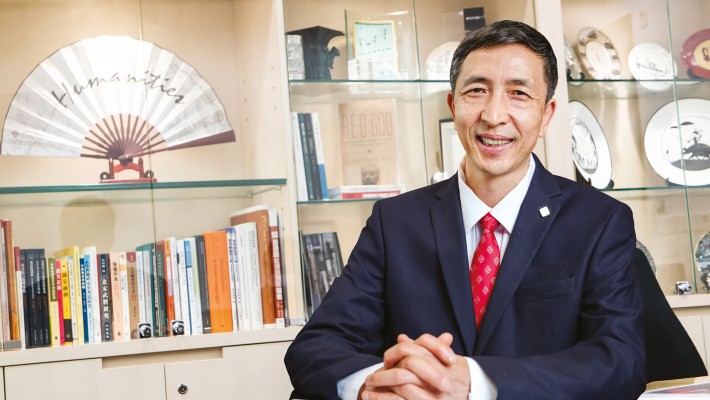 The recent study on training large language models led by Prof. Li Ping gave insights into brain studies and the development of AI models.