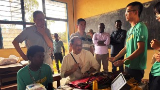 PolyU students and staff participate in the fashion project of the Rwanda Service-Learning and leadership programme “Wong Tit Shing Sustainability Education Project: Habitat Green in East Africa”.
