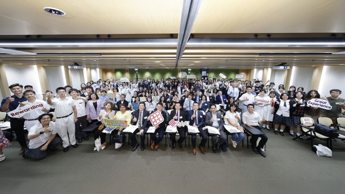 The Junior Researcher Mentoring Programme aims to spark a passion for research in high school students.