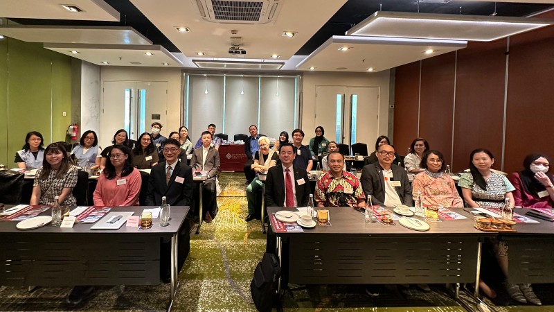 Prof. Ben Young, Vice President (Student and Global Affairs) of PolyU, and other PolyU representatives presented PolyU updates in Indonesia.