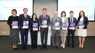 Boosting Hong Kong’s tourism with LLM-based tourist satisfaction index 