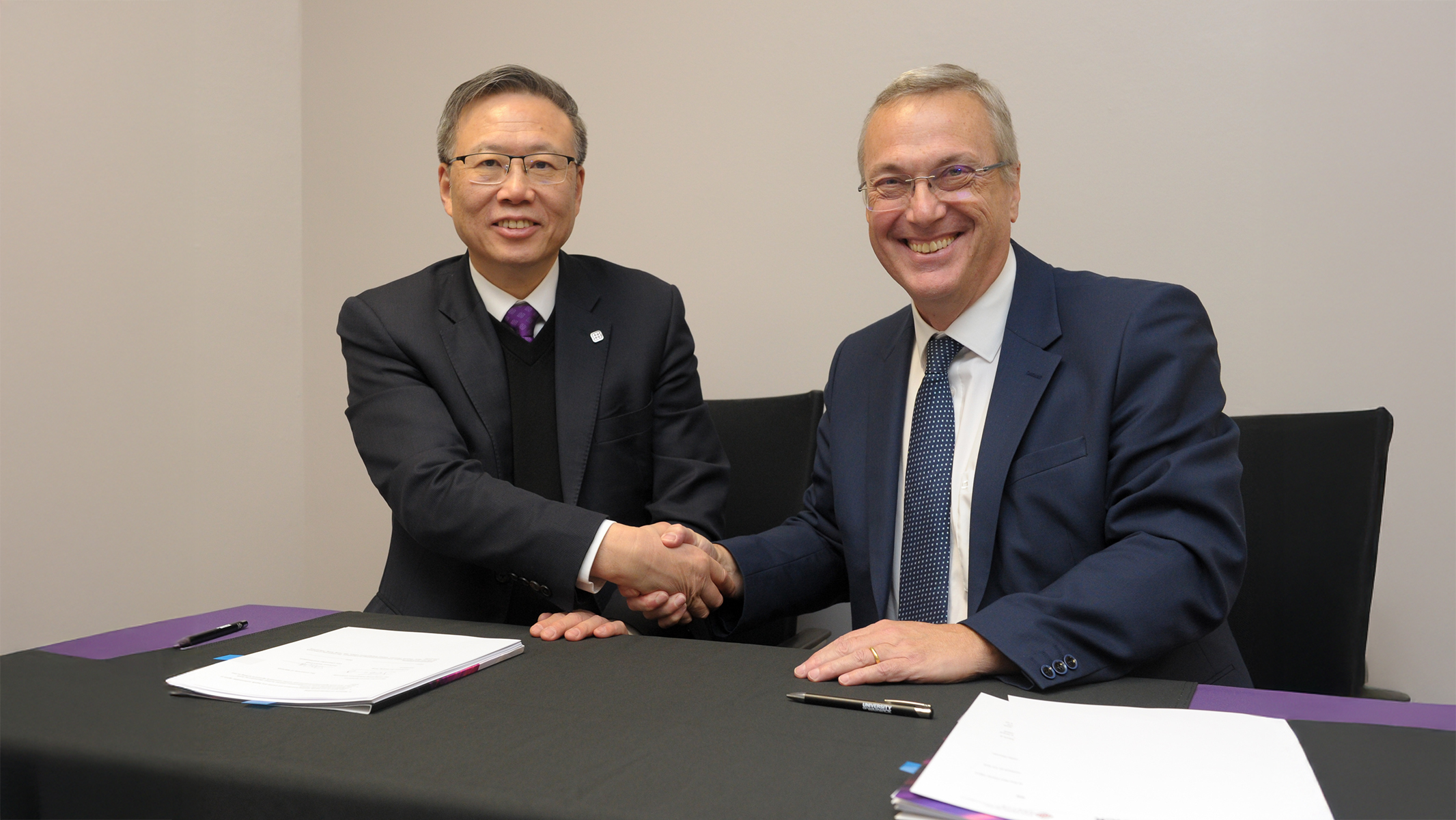 MOU Signing by President Teng and Professor Stuart Croft, Vice-Chancellor and President, University of Warwick, for establishing strategic partnership.