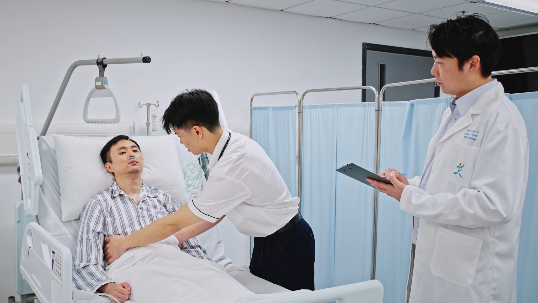 The project S.P.A.C.E. is an experiential learning model for physiotherapy students that immerses them in an authentic simulated clinical environment co-designed through industry collaboration and local expertise to reflect real-world demands.