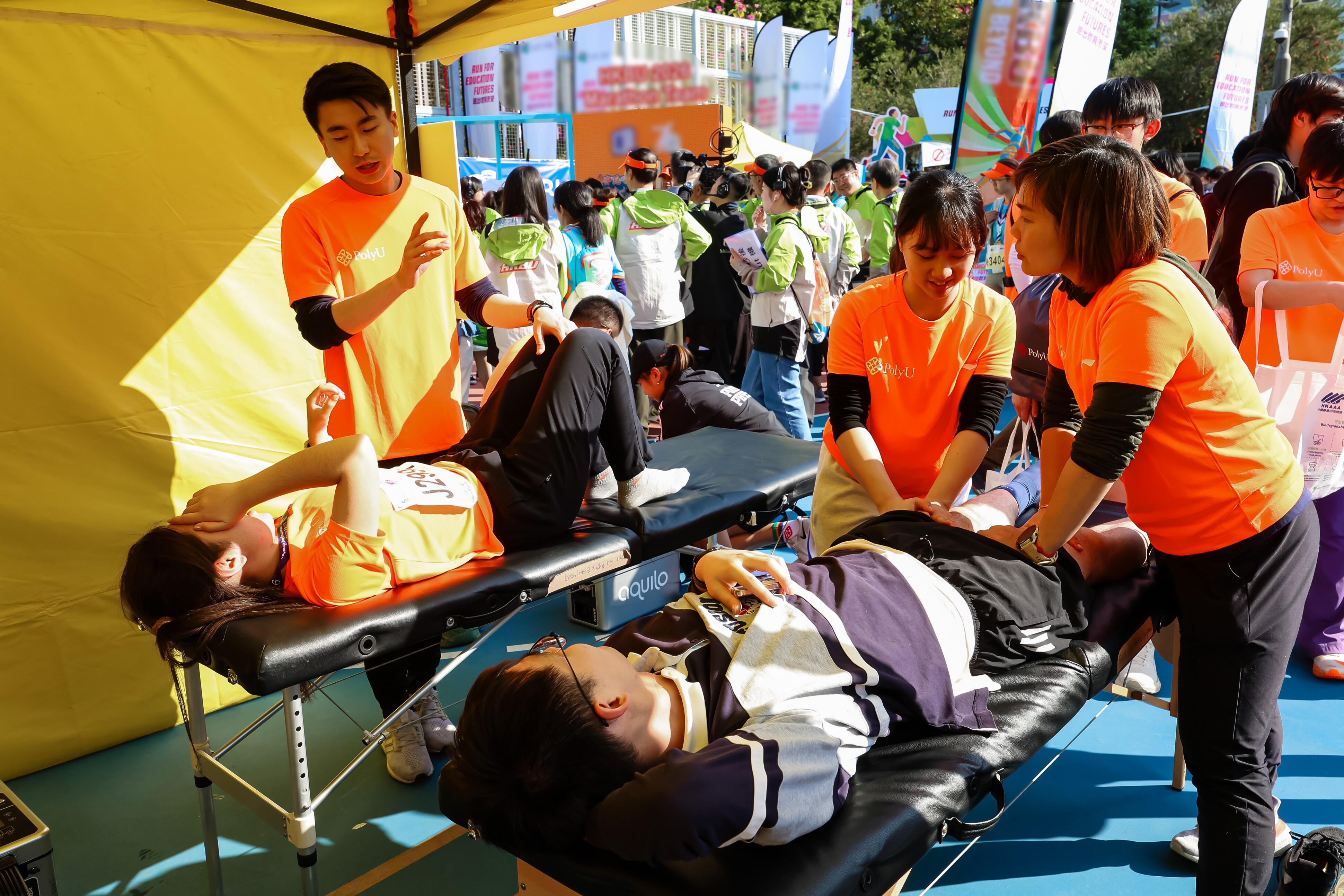 A professional team from the Department of Rehabilitation Sciences provided physiotherapy treatment to help PolyU runners recover.