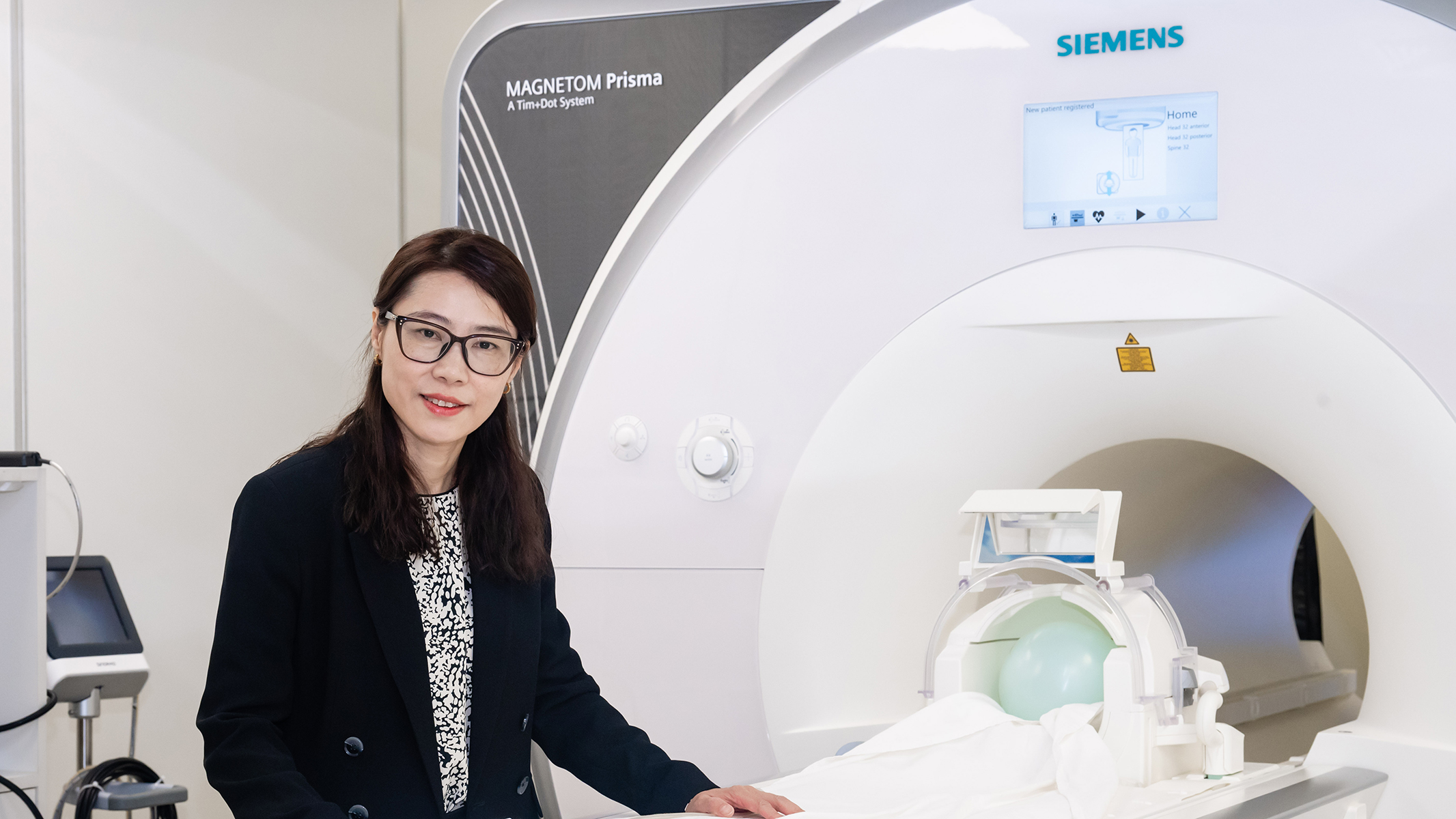 Professor Qiu Anqi, Director of the Mental Health Research Centre, Professor of the Department of Health Technology and Informatics and Global STEM Scholar