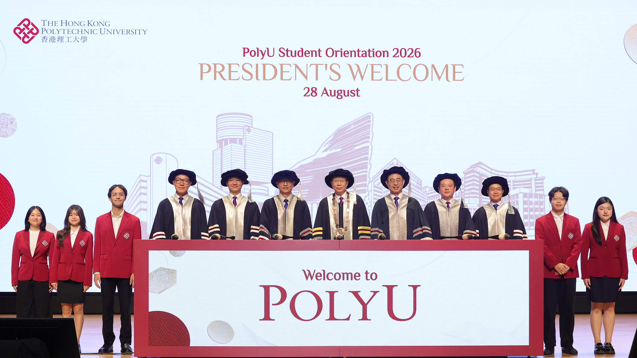 President Prof. Jin-Guang Teng (6th from right); Prof. Wing-tak Wong, Deputy President and Provost (5th from right); Prof. Christopher Chao, Senior Vice President (Research and Innovation) (6th from left); Prof. Ben Young, Vice President (Student and Global Affairs) (4th from right); Prof. Zijian Zheng, Vice President (Knowledge Transfer) (5th from left); Prof. Leong Cheung, Vice President (Administration and Development) (3rd from right); Dr Ben Lau, Interim Vice President (Campus and Facilities) (4th from left) attended the President’s Welcome.