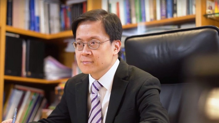 Professor Raymond Wong