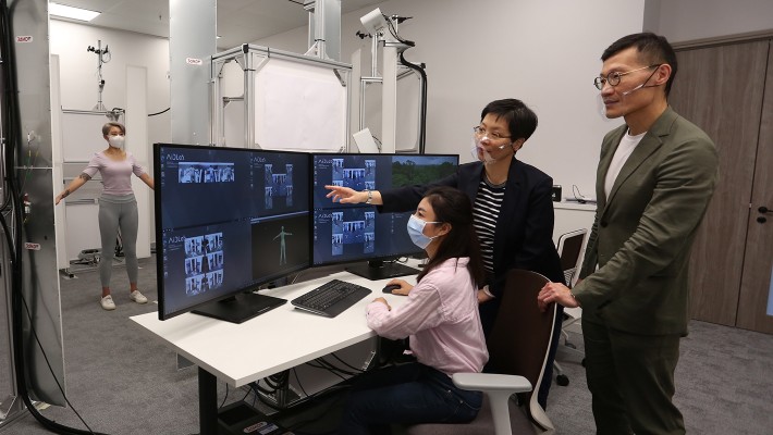 Dr Kit-lun Yick and her team utilise the “4D Body Scanning Lab” to capture dynamic movement data, facilitating the ergonomic design of functional apparel and wearables.