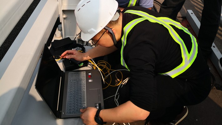 Students and researchers from PolyU’s Department of Civil and Environmental Engineering setting up sensors and data acquisition units on the Hong Kong-Zhuhai-Macao Bridge.