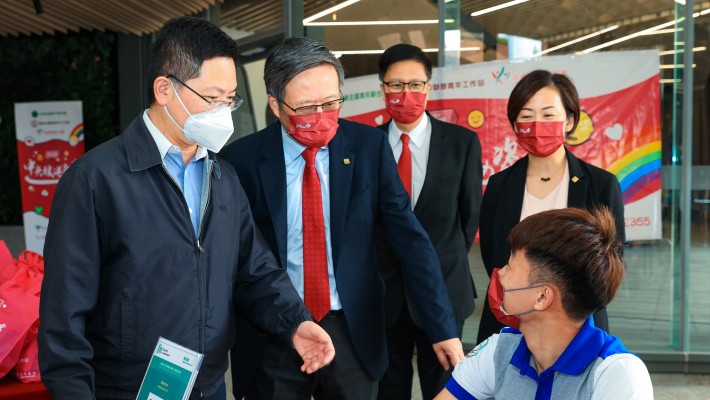 PolyU is grateful to the Youth Anti-Coronavirus Link and other organizers and donors for the COVID-19 supplies to students and staff.