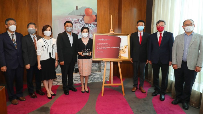 PolyU held an appreciation lunch to express its sincere gratitude for Ms Fiona Cheung’s generous support. Present at the lunch were (from left) PolyU Head of Department of Land Surveying and Geo-Informatics Prof. Wu Chen, PolyU Dean of Faculty of Construction and Environment Prof. Li Xiangdong, Executive Vice President of PolyU Dr Miranda Lou, Chairman of the PolyU Foundation Dr Sunny Chai, Chairman of Forest Zone Limited Ms Fiona Cheung, Fiona Cheung Professor in Spatial Science Prof. Wu Bo, President of PolyU Prof. Jin-Guang Teng, Deputy President and Provost of PolyU Prof. Wing-tak Wong.