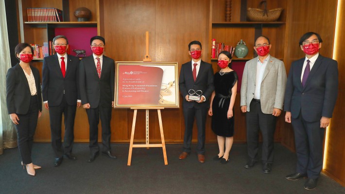 An appreciation lunch was hosted by PolyU to thank for the strong support from the Hong Kong Sustaintech Foundation. Present at the lunch were (from left) Executive Vice President of PolyU Dr Miranda Lou, President of PolyU Prof. Jin-Guang Teng, Hong Kong Sustaintech Foundation Professor in Accounting and Finance Prof. Lu Haitian, Chairman of Hong Kong Sustaintech Foundation Limited Mr Adrian Wang and Mrs Wang, Deputy President and Provost of PolyU Prof. Wing-tak Wong, and Dean of PolyU Business School Ir Prof. T. C. Edwin Cheng.