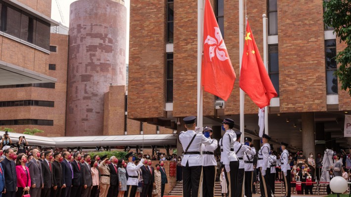 The solemn ceremony was performed by the flag-raising team of the Hong Kong Auxiliary Police Force. 