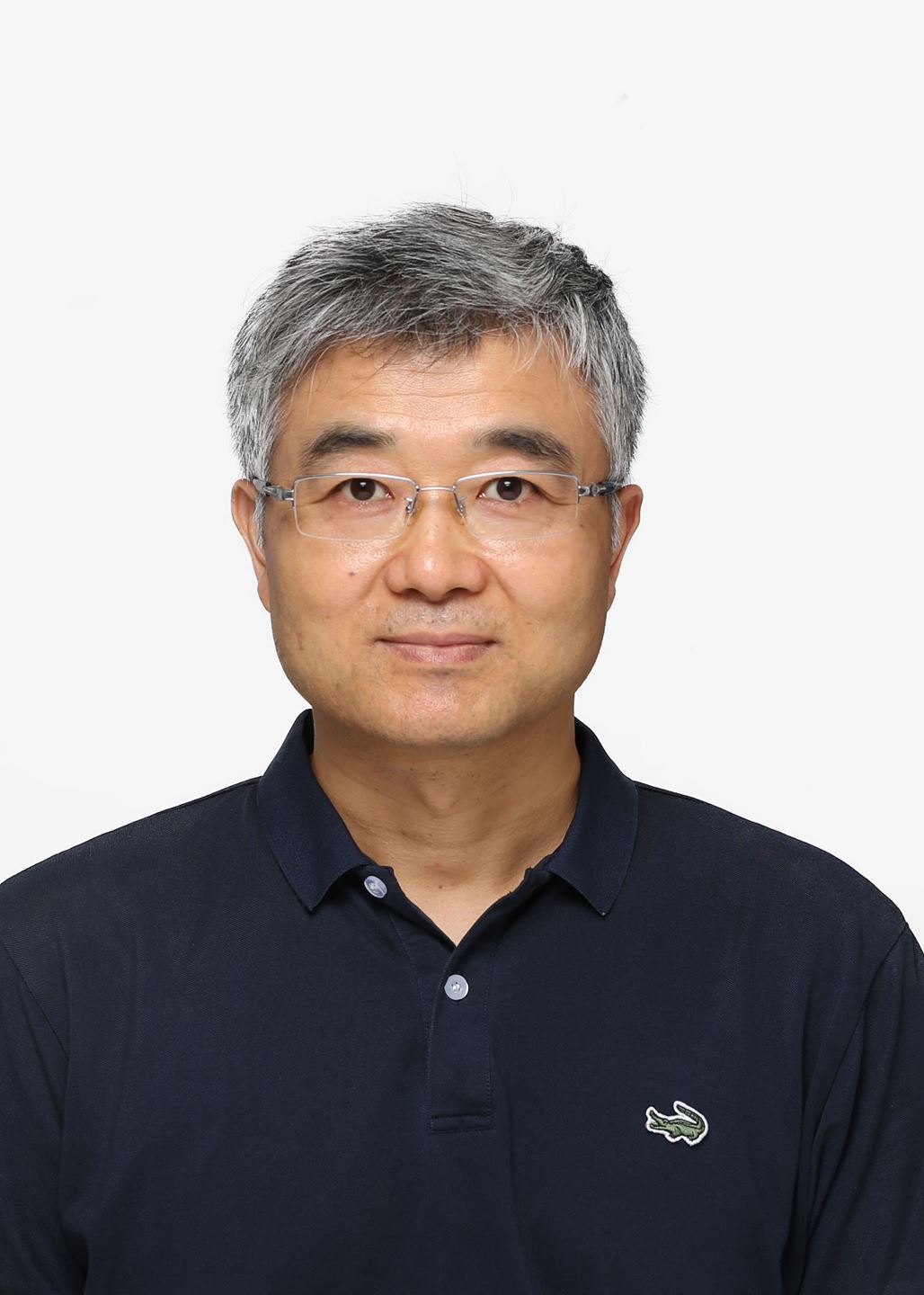 鈕衛星 教授