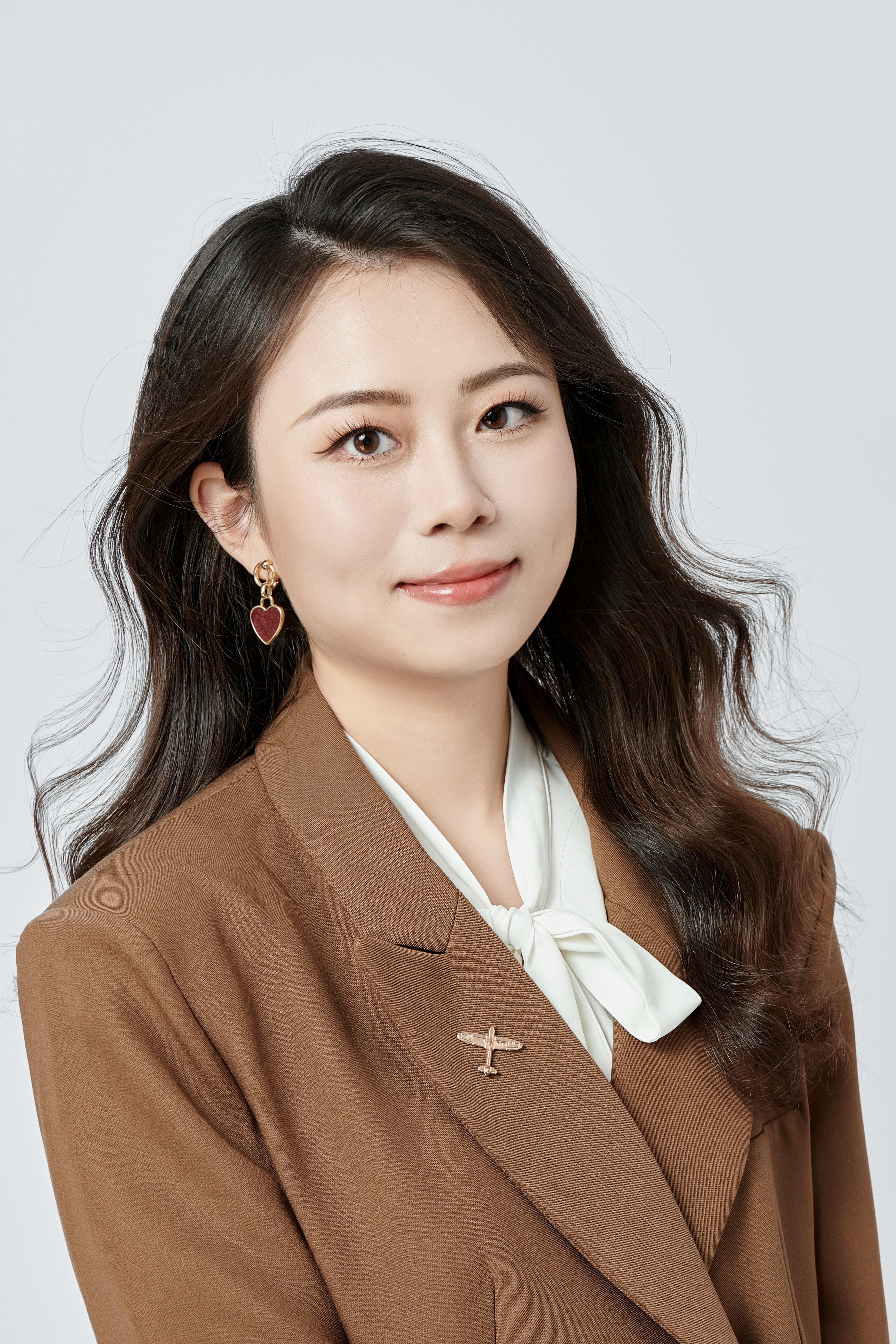 Prof. Ang LI