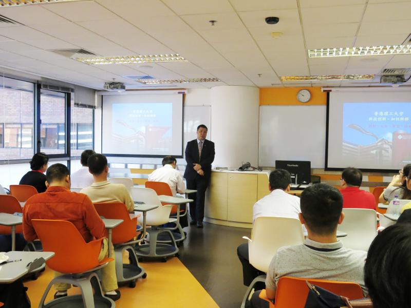 20151118_1_Receiving the delegation led by Guangdong Science and Technology Exchange Center