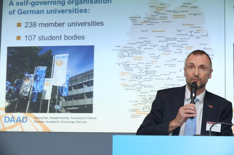 2018030111MOU Signing Ceremony PolyU  Fraunhofer Group for Life Sciences  Karlsruhe Institute of Tec