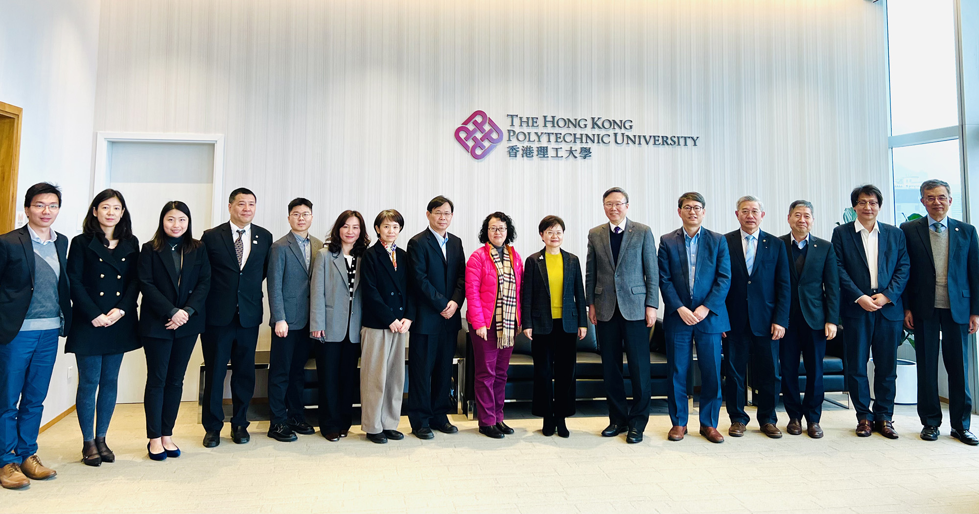 0e86d795ff33404e9b20c8cbde30347