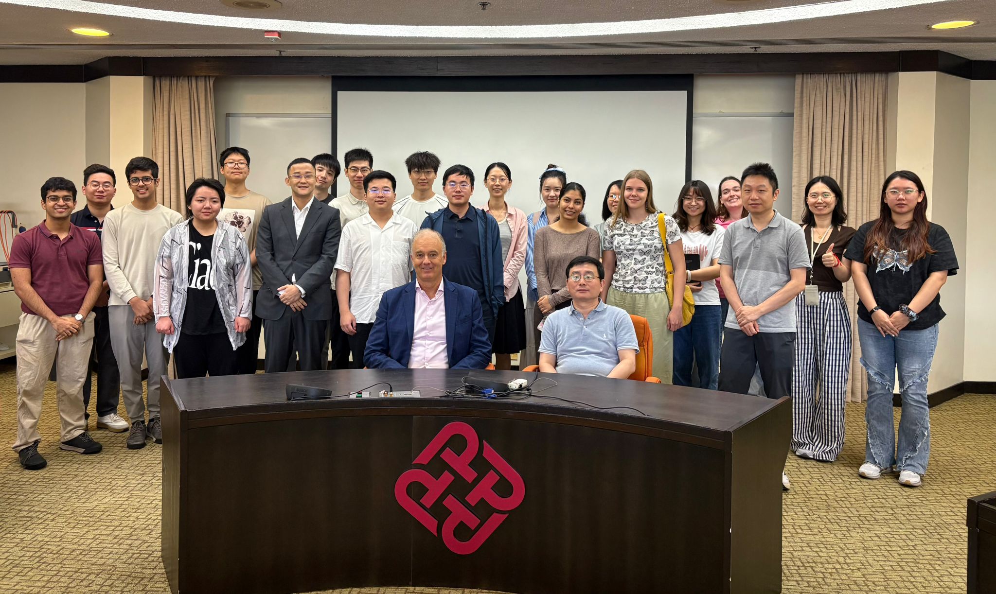 20250929Prof Hunter with Prof Wens team photo