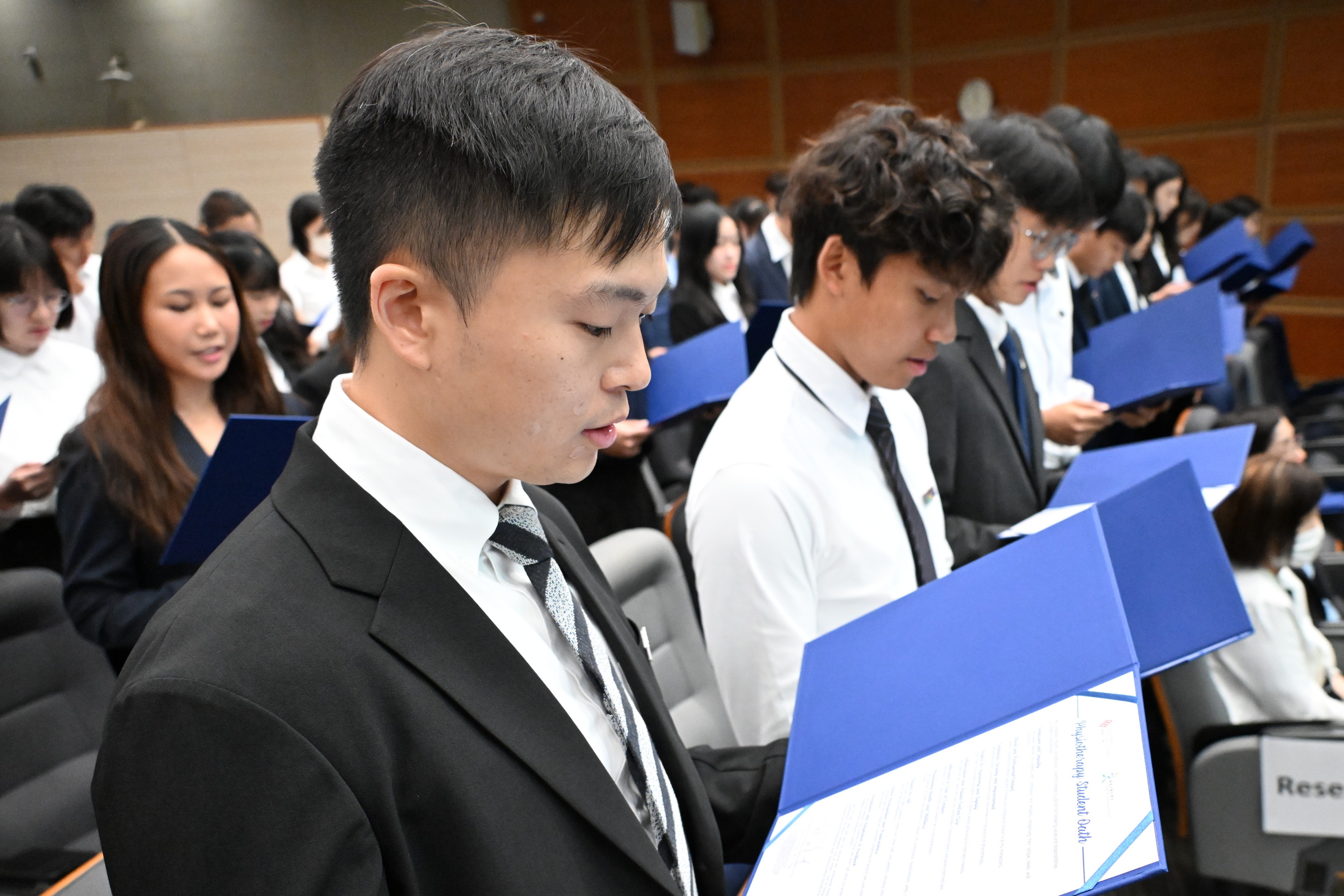 New students took an oath, pledging to upholding the ethical standards, to serve the community with compassion, integrity and professionalism throughout their future careers of their chosen professions.