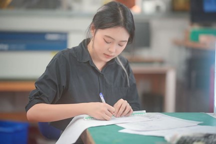 LU Xiaoxin Effa