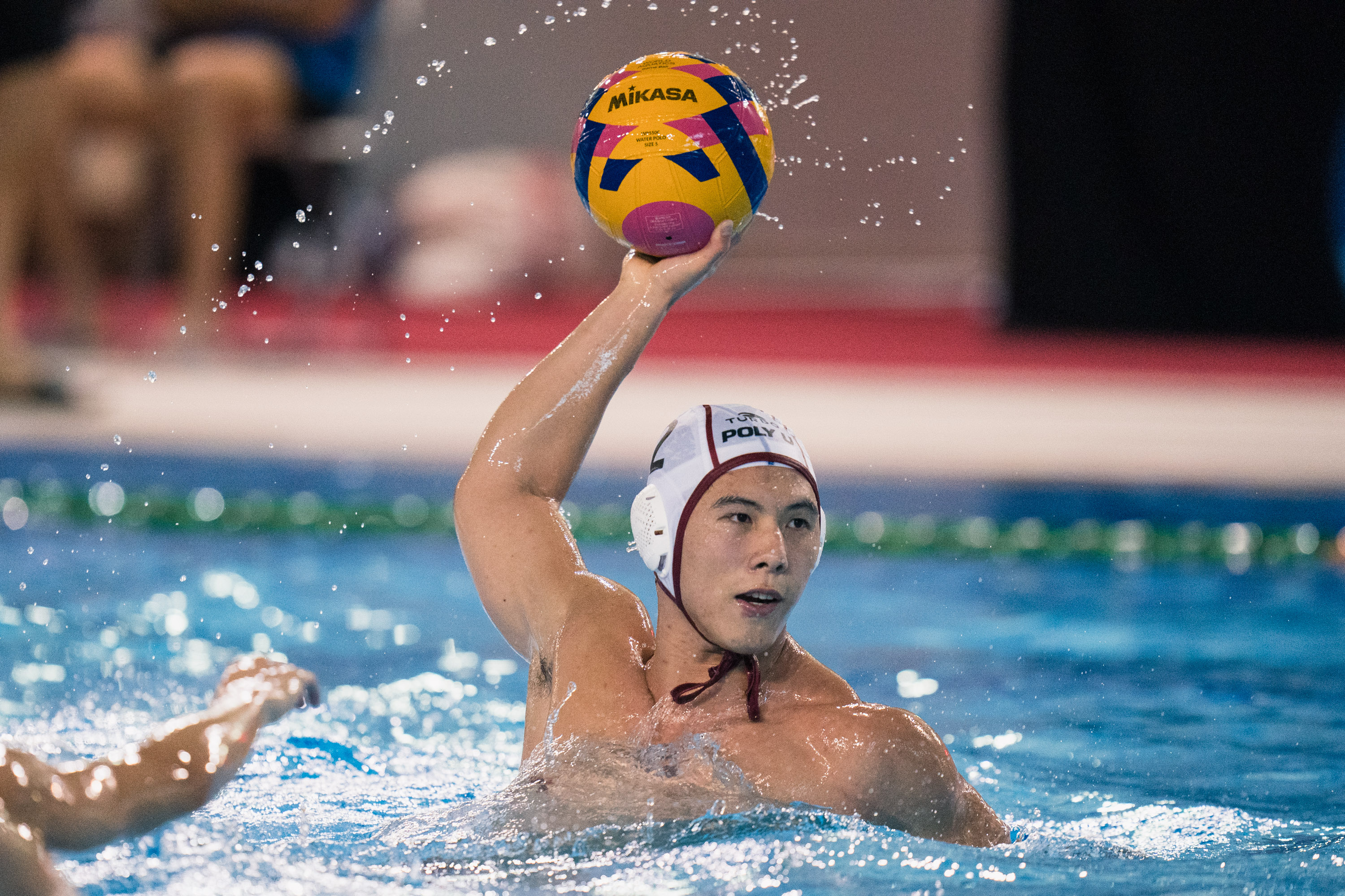 241201-1617-AL904093