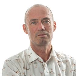 Dr Robin Holt