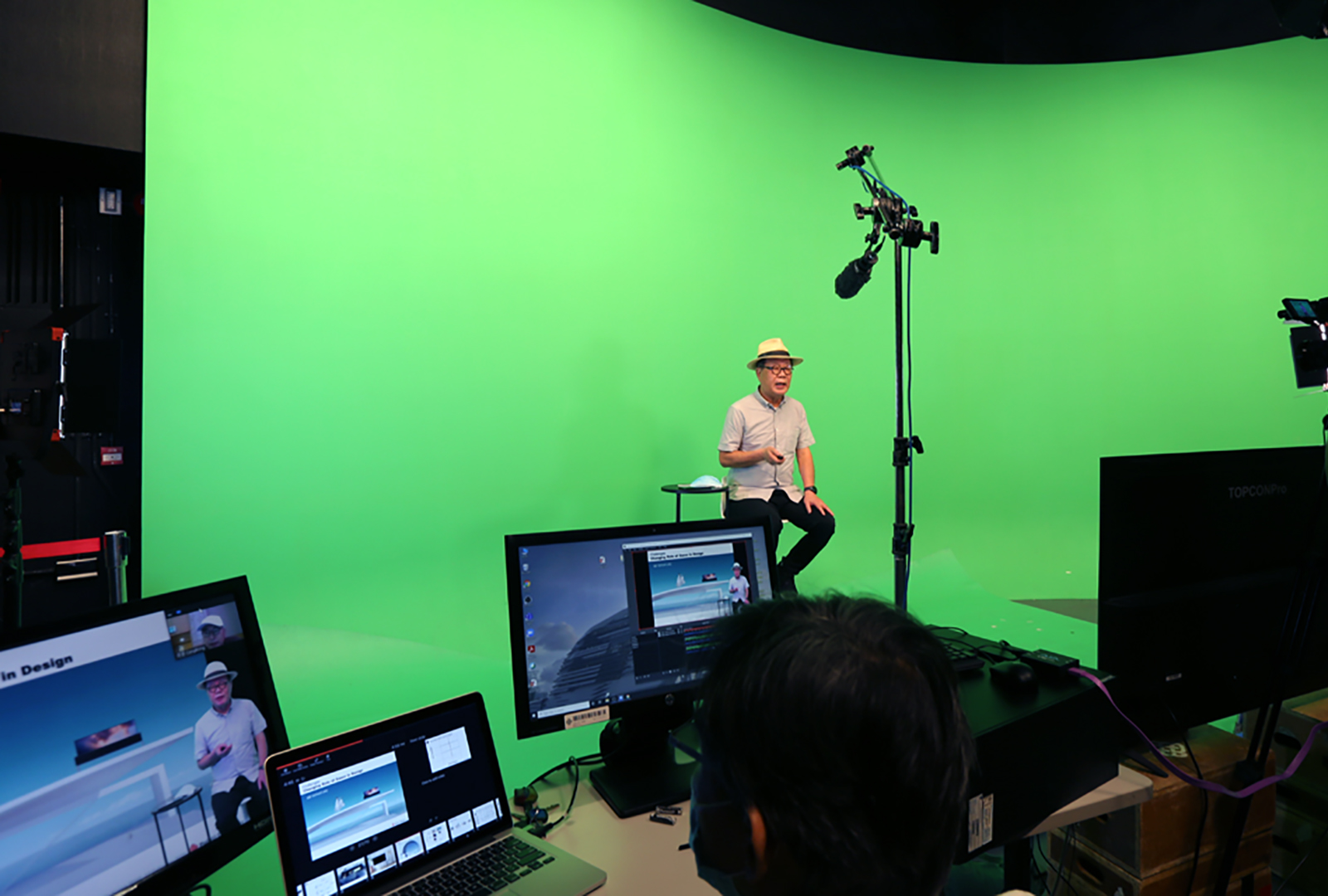 img_abtPolyuSD_TVStudio_25