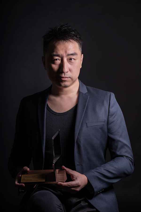 LON_0684_edited by Caitlyn_Low Res